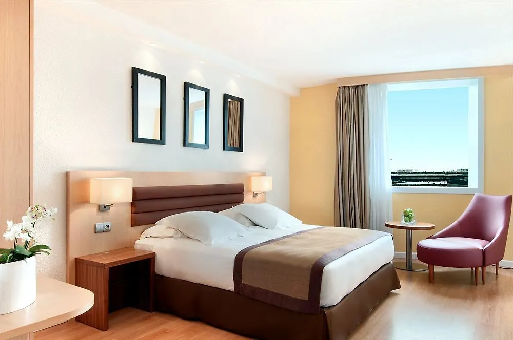 Hotel Hilton Orly Airport Paris 4*,
