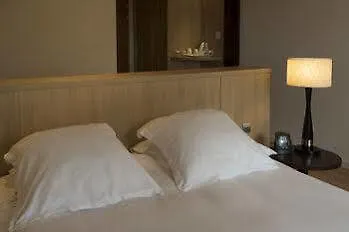 Hotel Hilton Orly Airport 파리 4*,  프랑스
